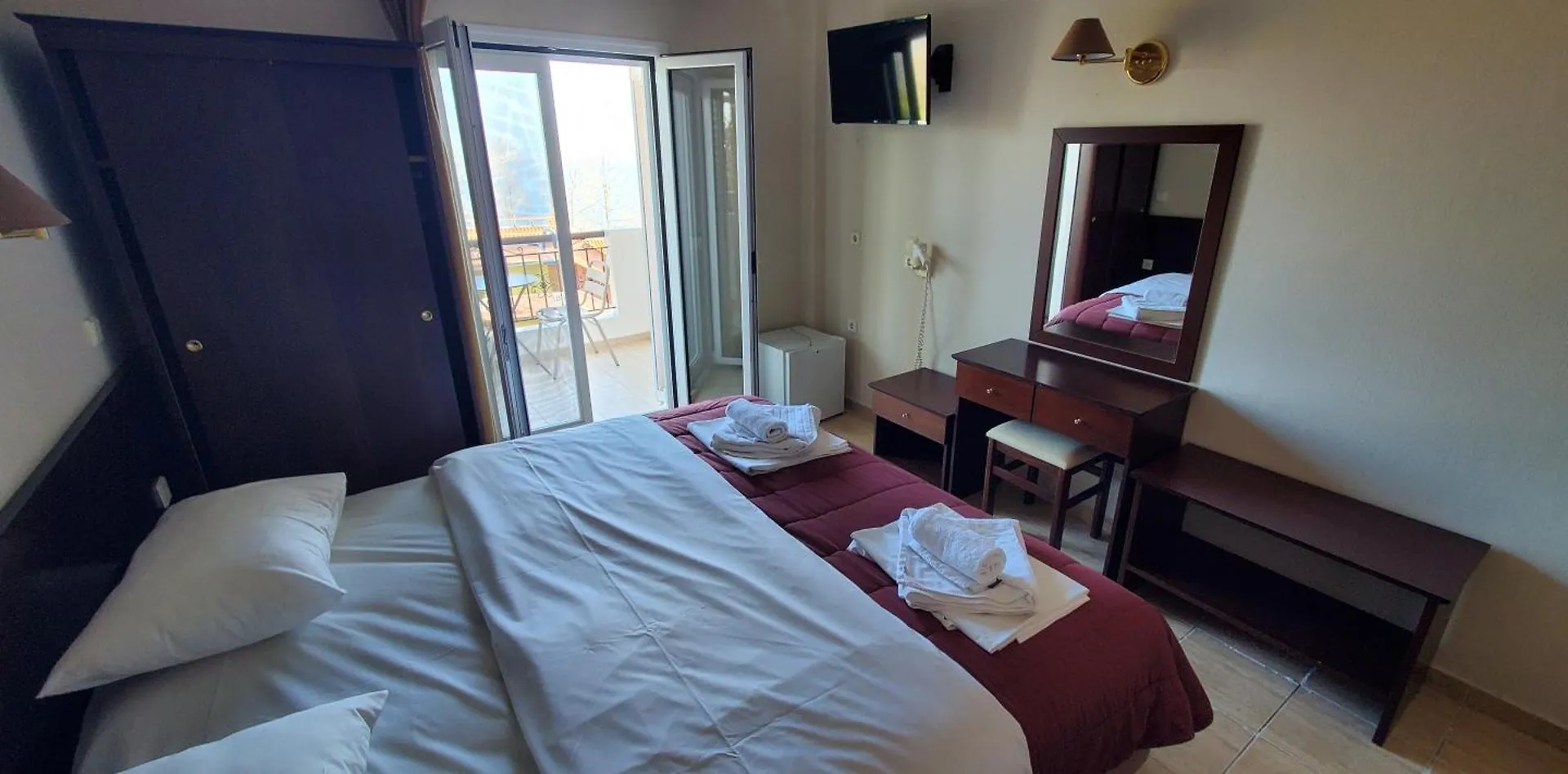 Hotel Paradise Κρυοπηγή