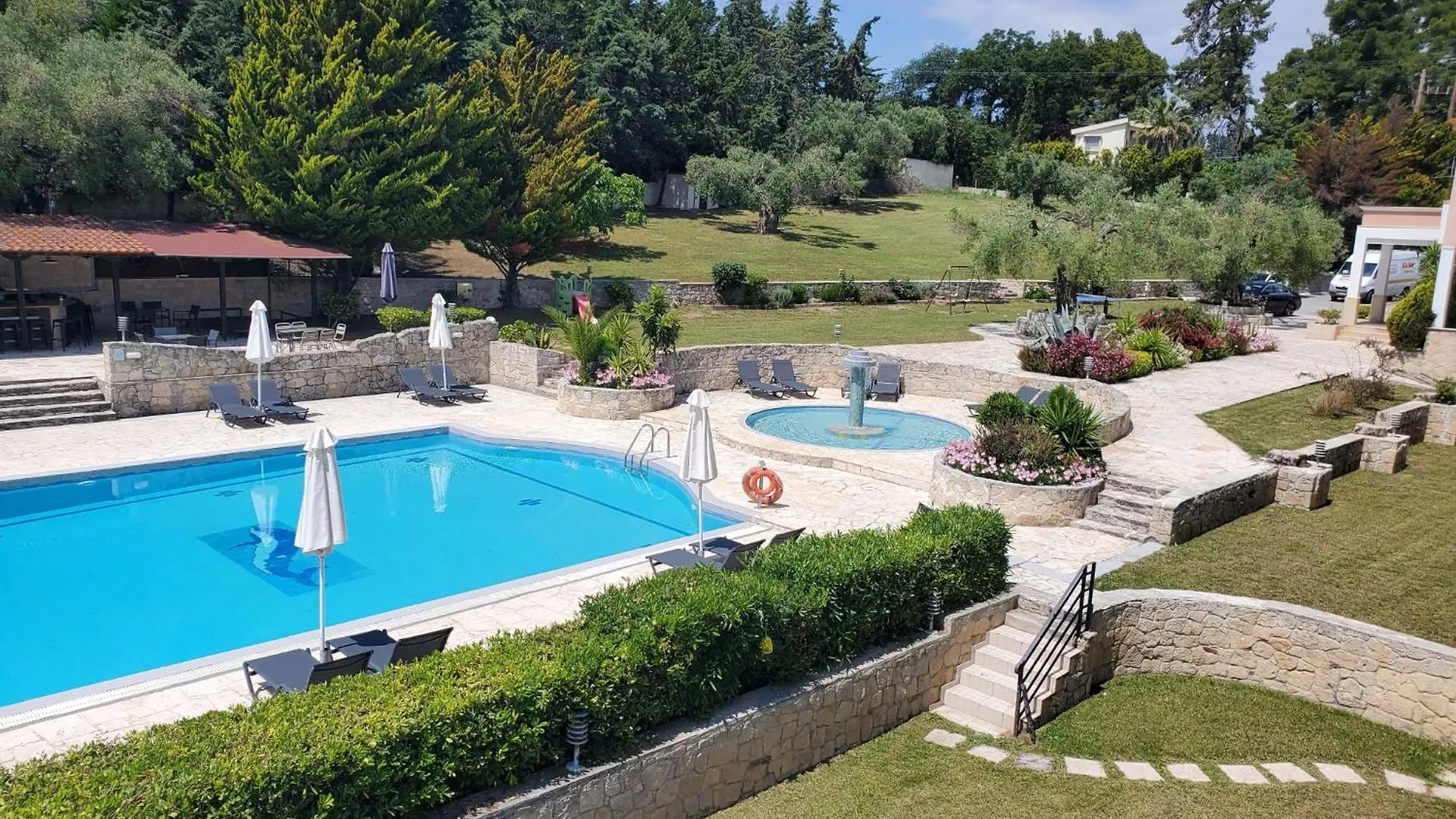 Hotel Paradise Κρυοπηγή