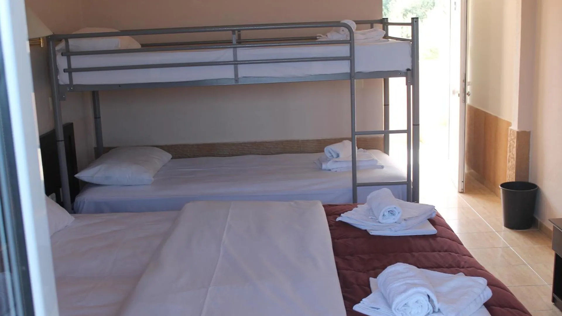 Hotel Paradise Κρυοπηγή