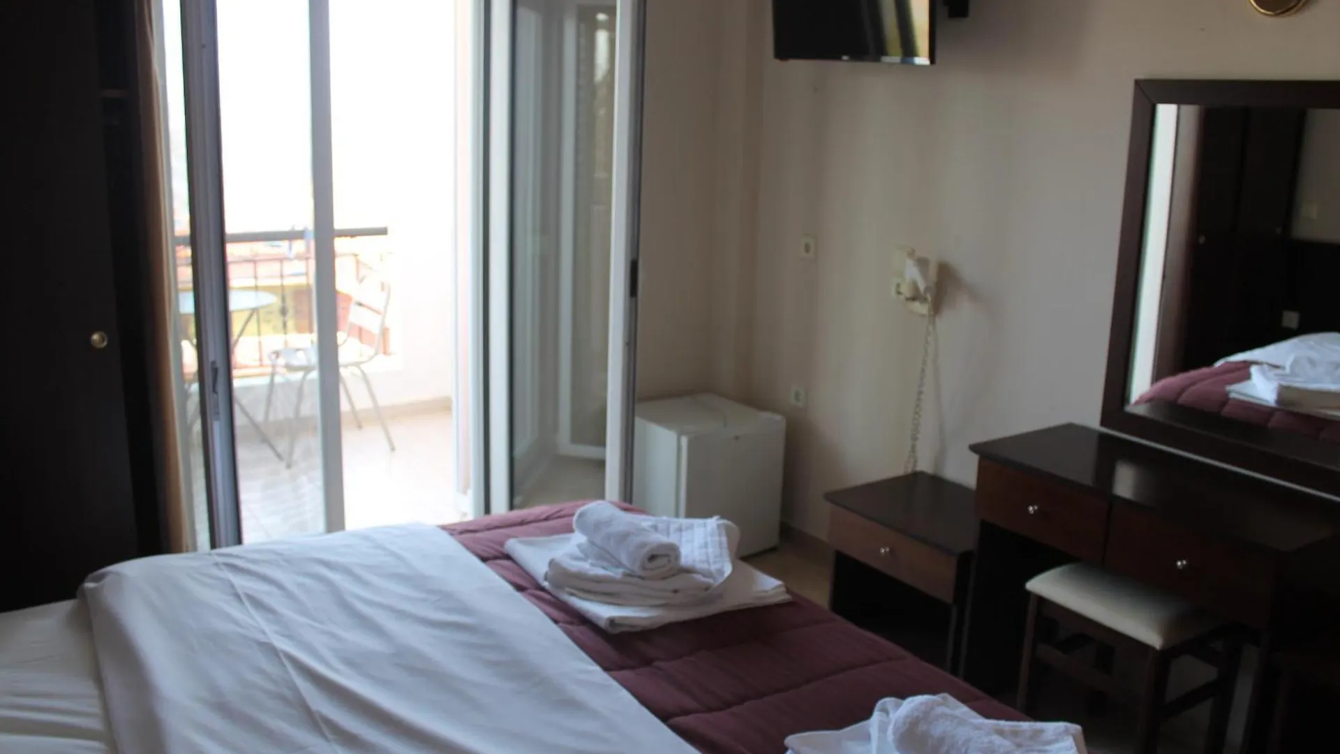 Hotel Paradise Κρυοπηγή