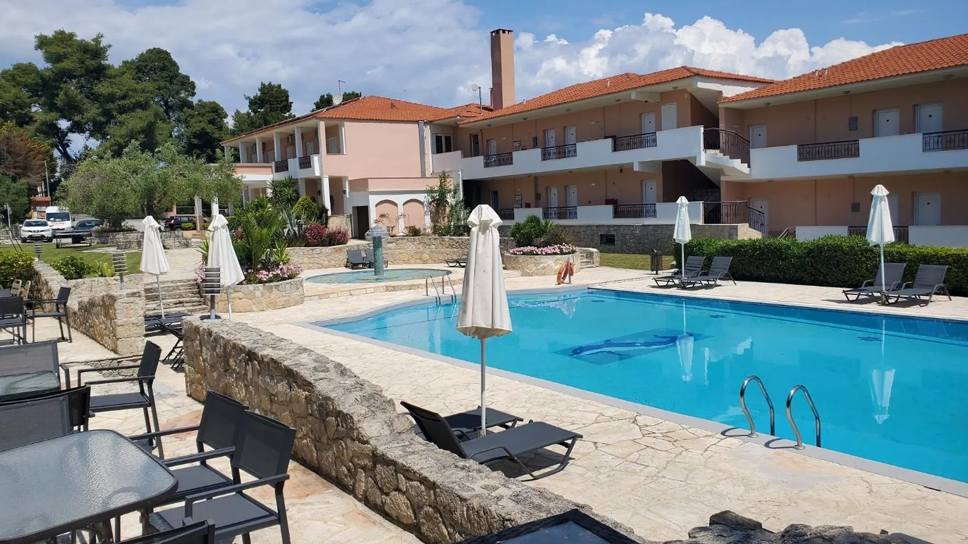 Hotel Paradise Kriopigi
